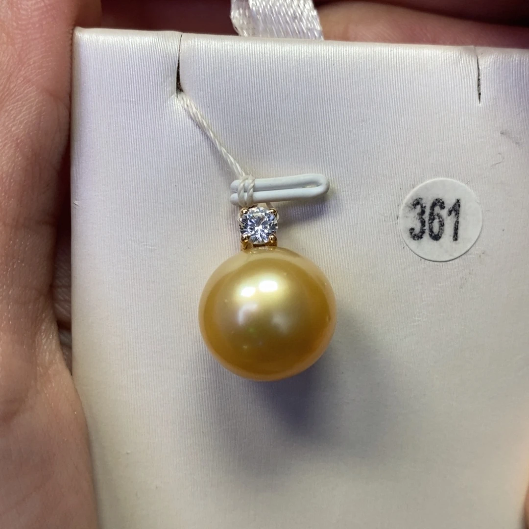 18K金镶嵌吊坠(不含链)海水珍珠