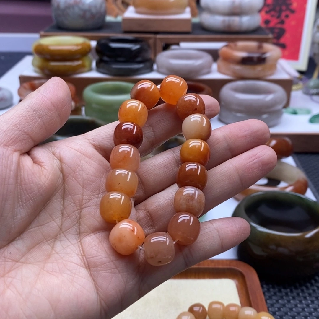 石英质玉手镯未镶嵌小****?