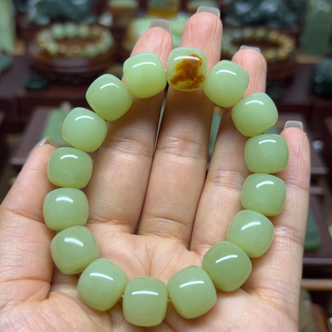 【闪购商品】手链未镶嵌岫岩河磨玉（透闪石质玉）古**越