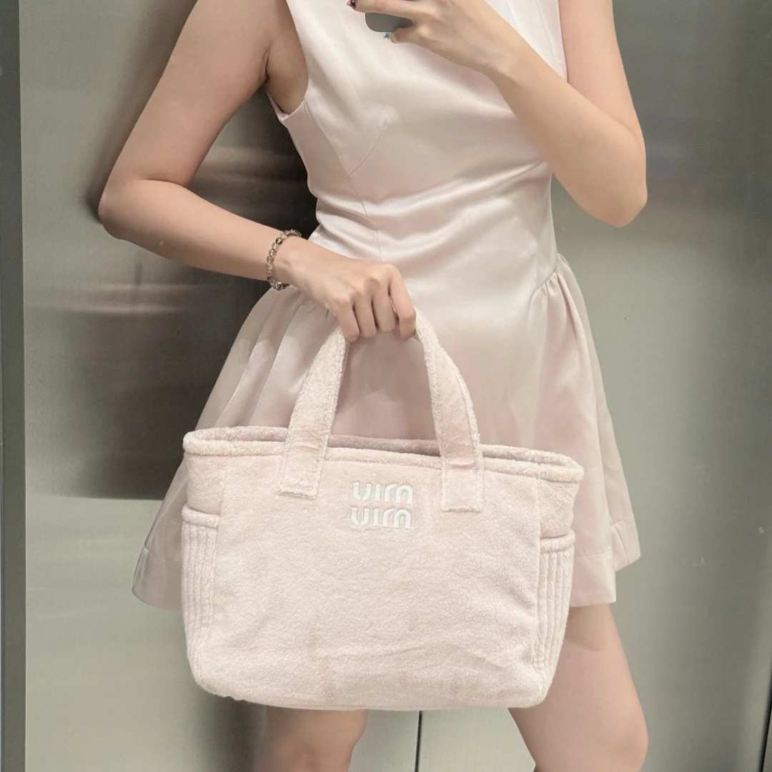 95新 MIU MIU/缪缪 miumiu 缪缪嫩粉色毛巾托特手提包