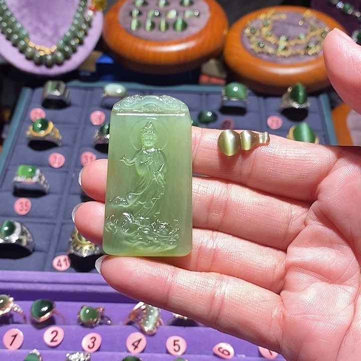 十***少颈饰未镶嵌和田玉（碧玉）