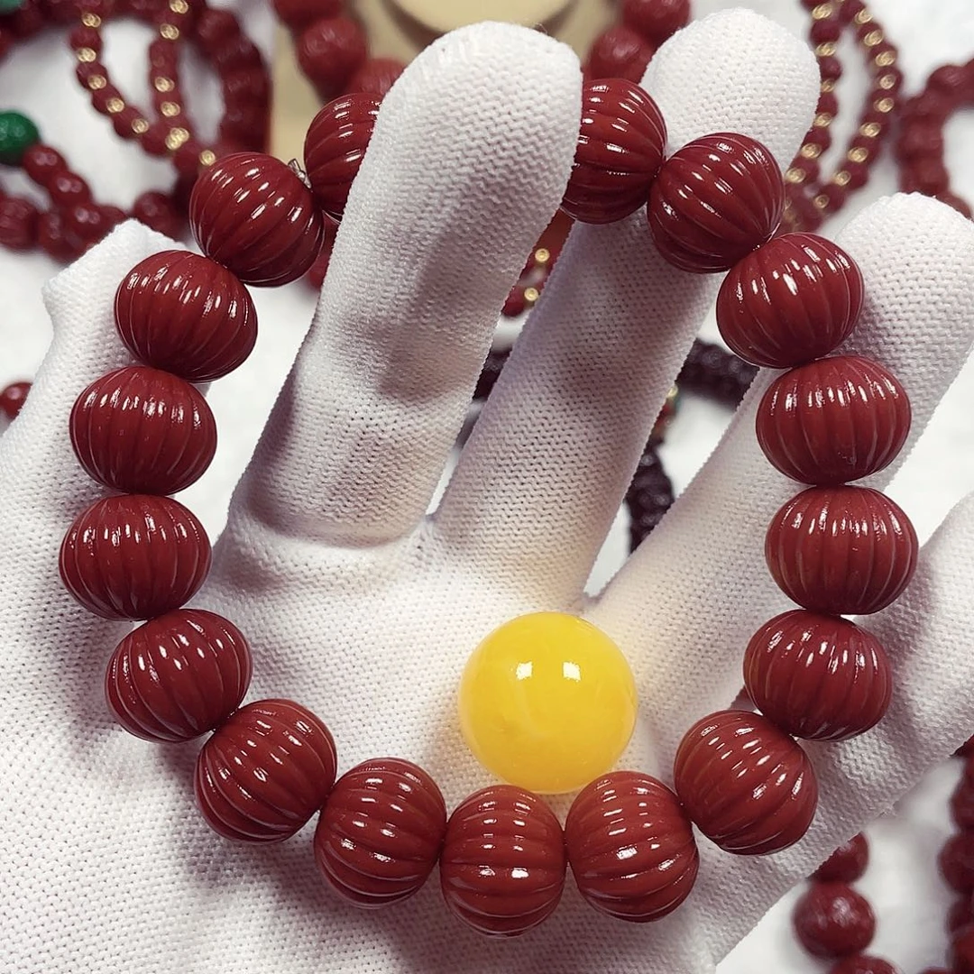 自***。猴头核桃吊坠猴头