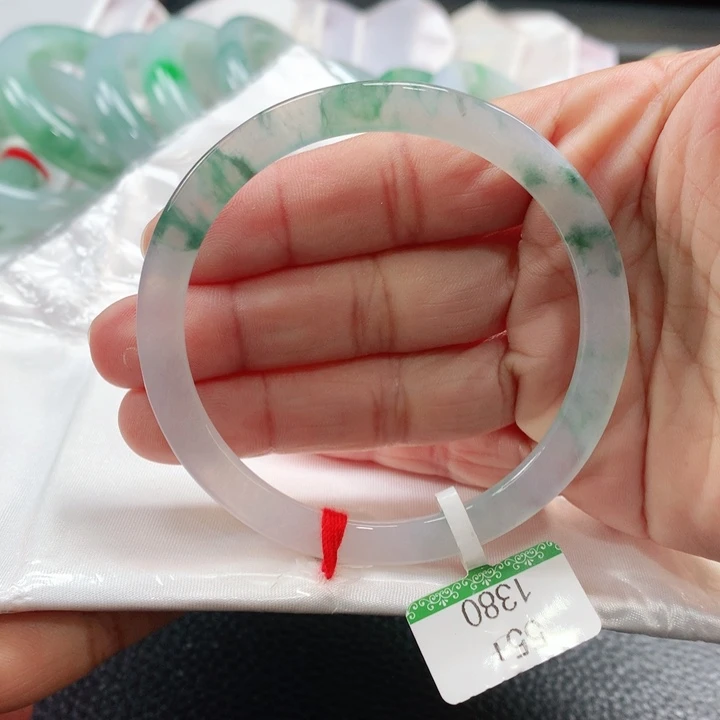 翡翠手镯未镶嵌555565656