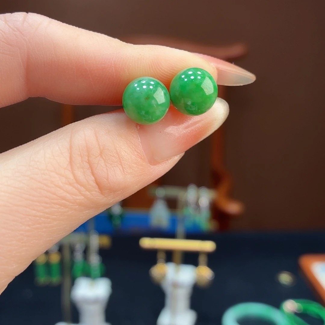 翡翠18K金镶嵌耳饰