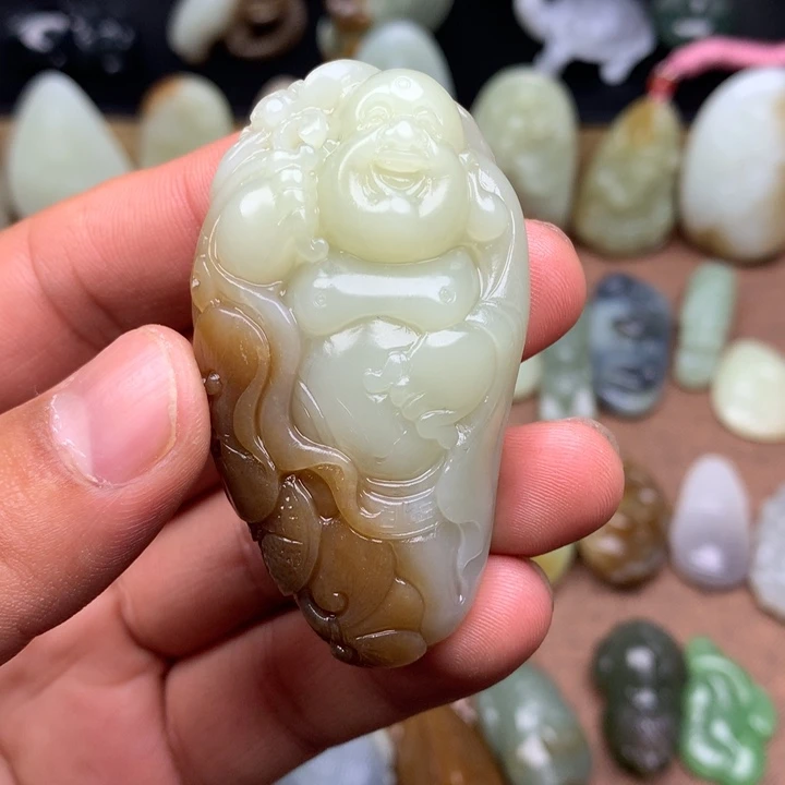 和田玉（糖玉）未镶嵌颈饰