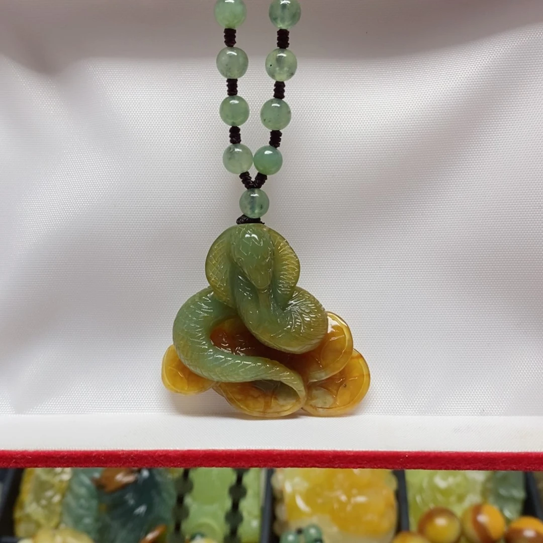 岫玉吊坠(赠链)未镶嵌马*丽