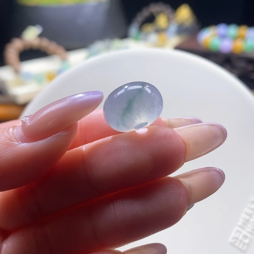 翡翠未镶嵌颈饰翡翠天空蓝飘绿鼓珠