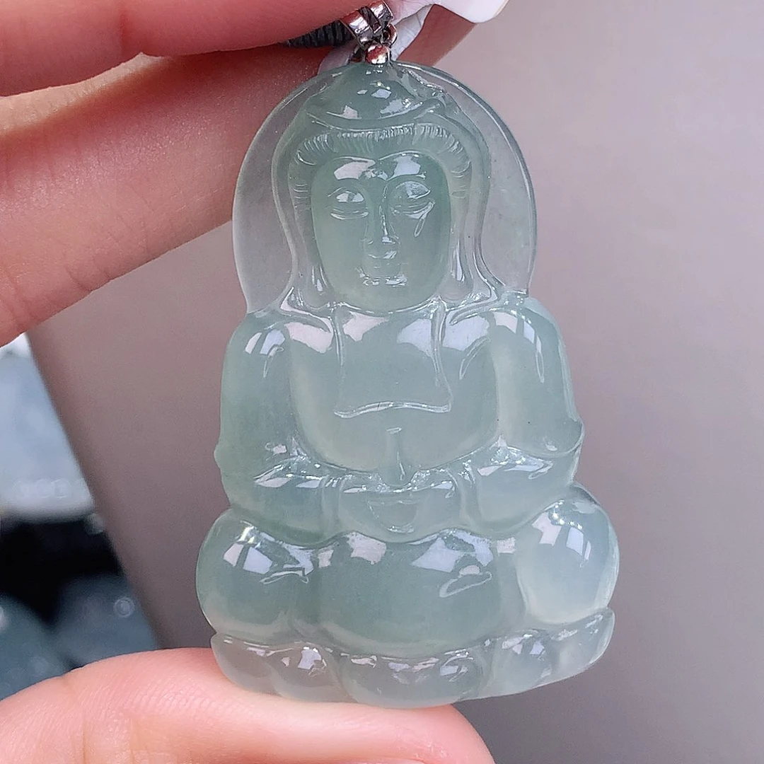 颈饰18K金镶嵌翡翠晴底正装观音