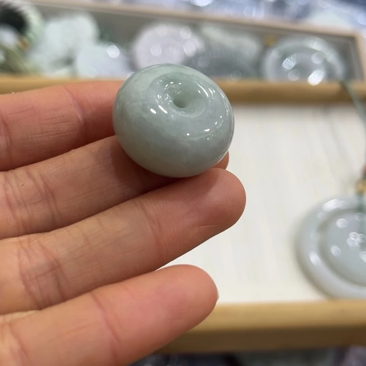 翡翠未镶嵌挂件翡翠