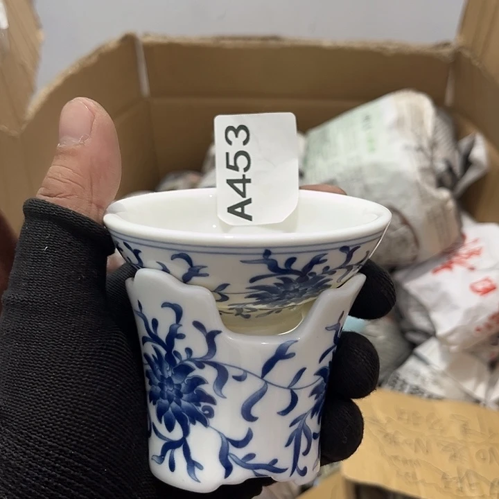 <***蝎瓷片茶摆件工艺品摆件666