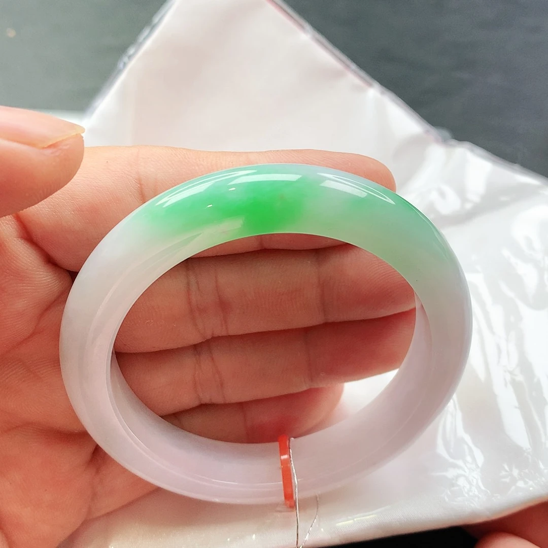 翡翠手镯未镶嵌天然翡翠手镯