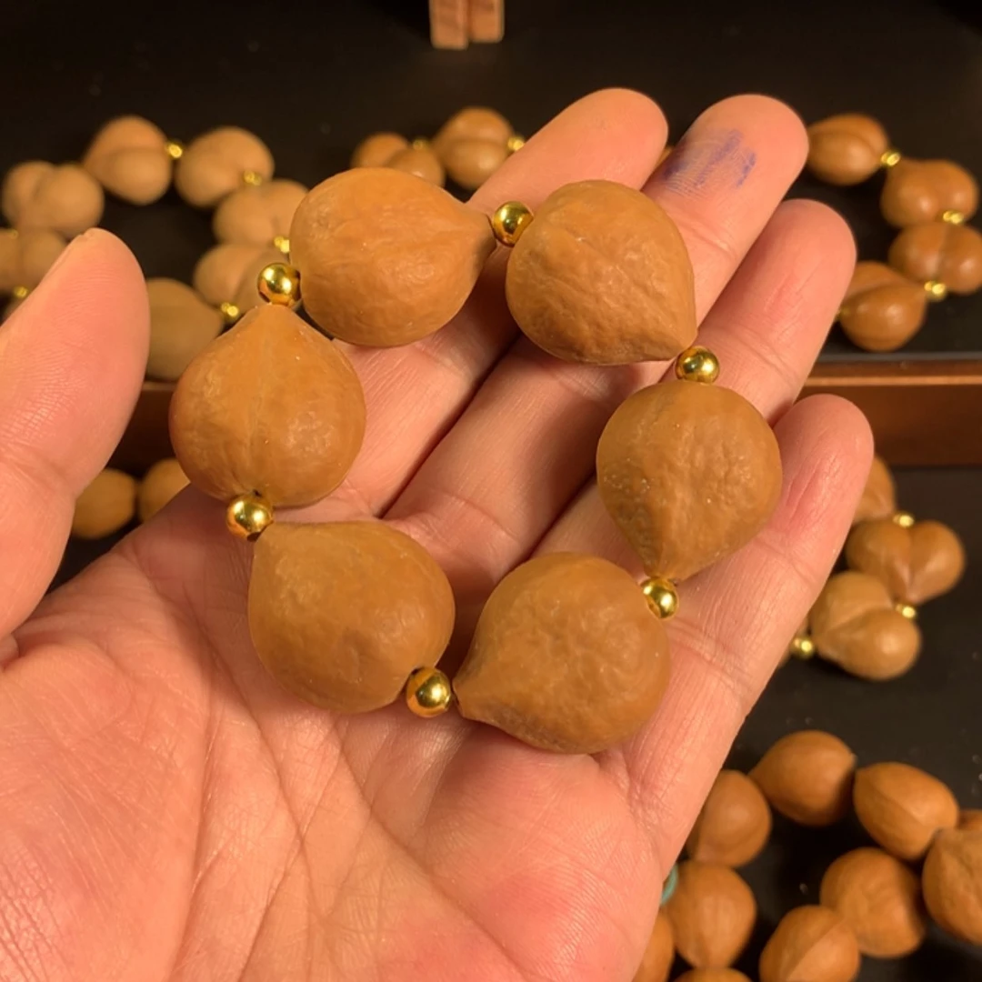 【闪购商品】手串桃核痞*?