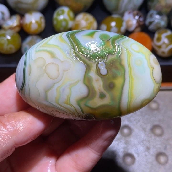 未镶嵌玛瑙/玉髓珠宝半成品86