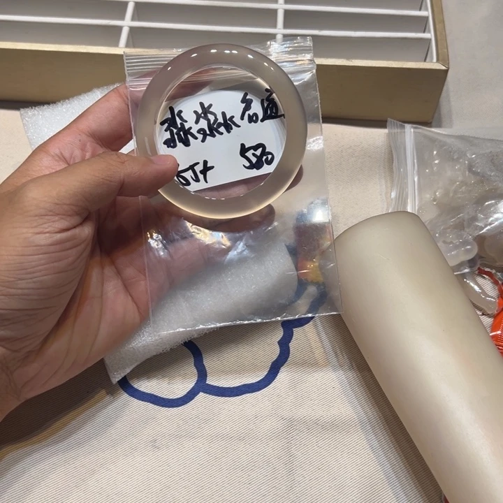 淼***道手镯玛瑙/玉髓未镶嵌