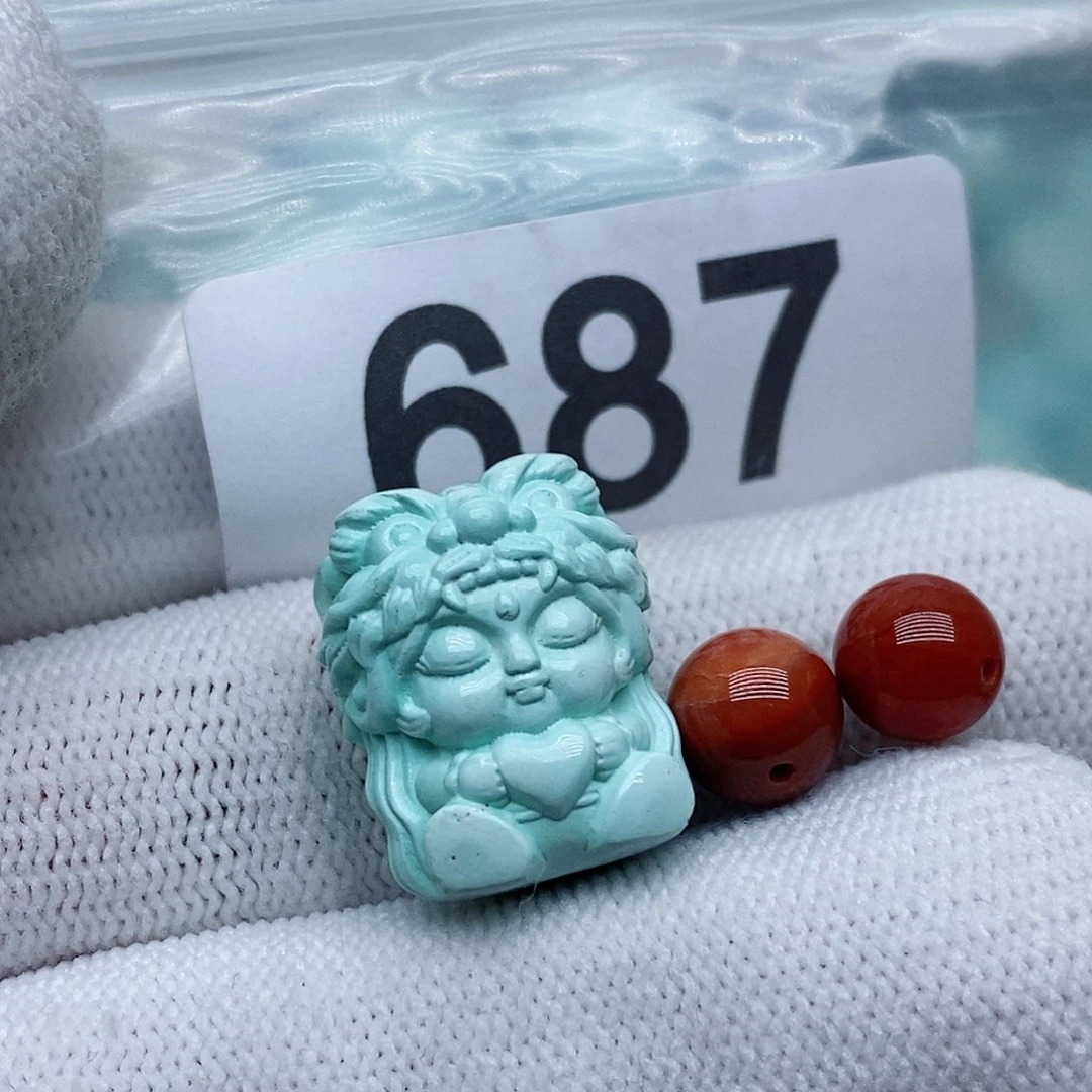 艾***嘉未镶嵌南红玛瑙珠宝奇石