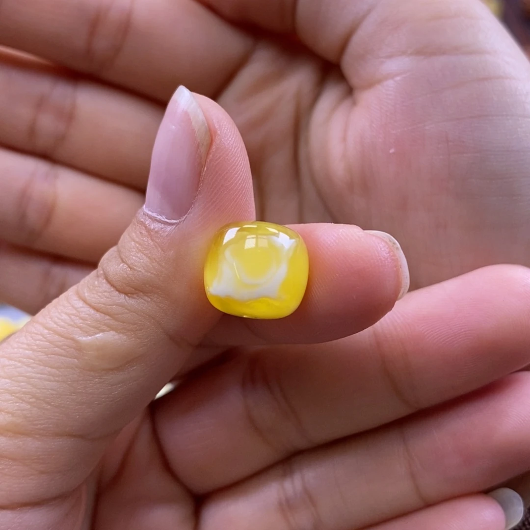 琥珀未镶嵌珠宝奇石12.6