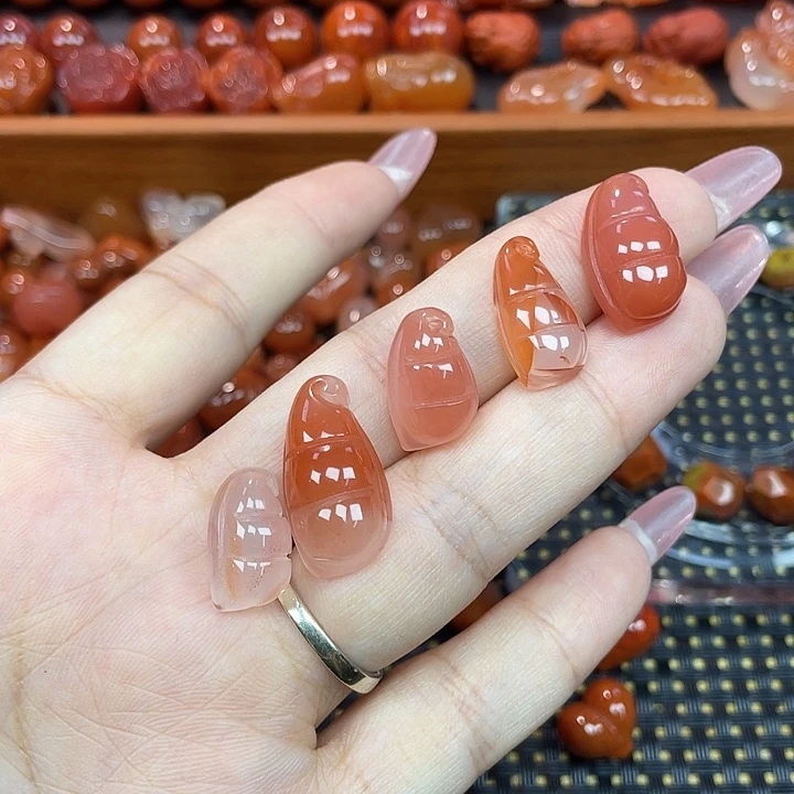 玛瑙/玉髓未镶嵌颈饰福豆