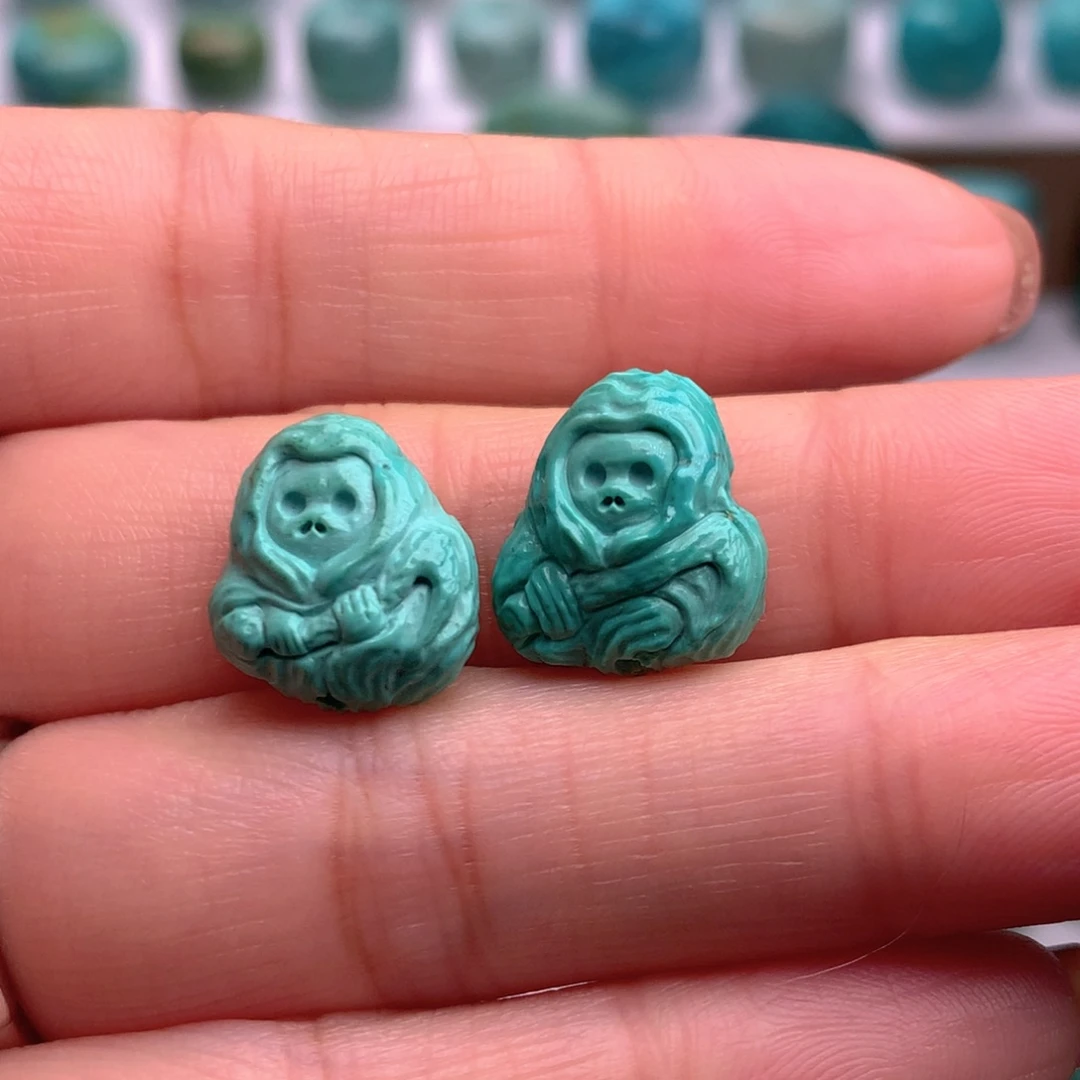 绿松石未镶嵌珠宝奇石