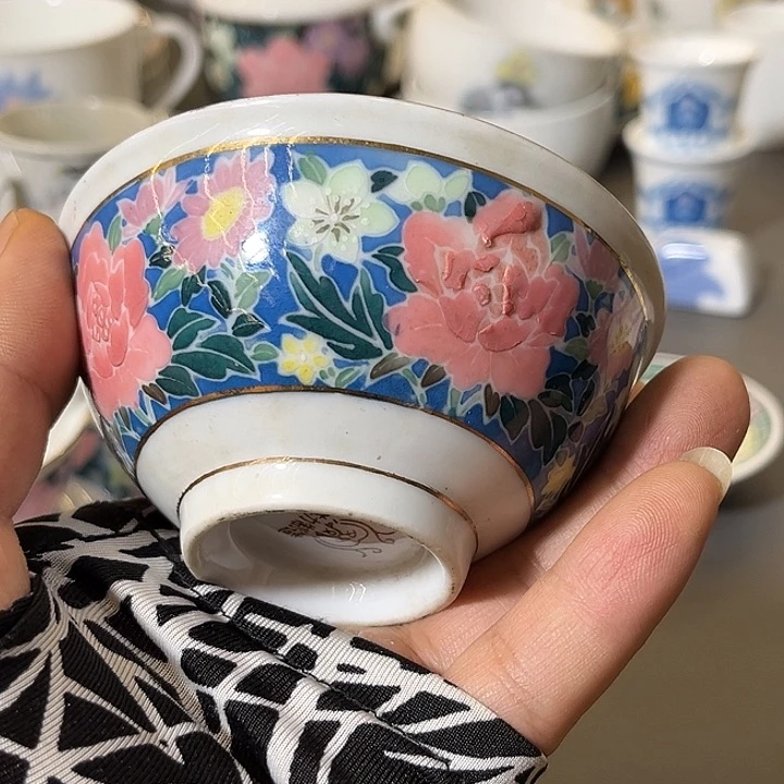 瓷随*，群力手绘9厘米有明显瑕疵