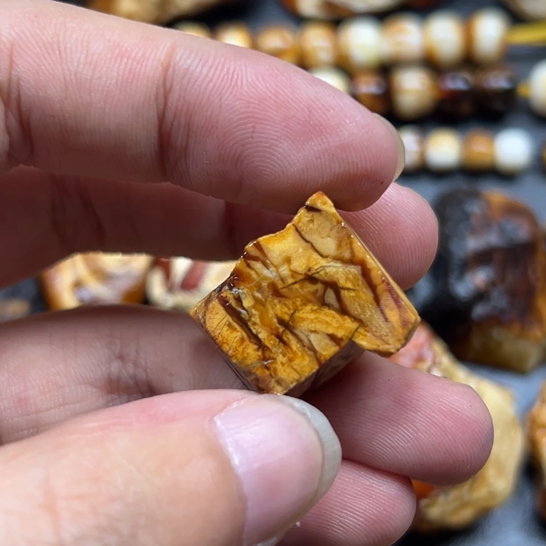 定制琥珀未镶嵌琥珀蜜蜡原石定制