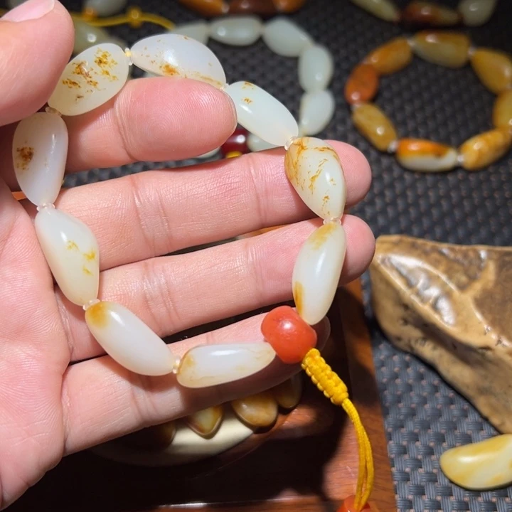 和田玉未镶嵌手链