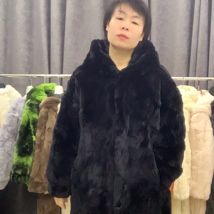 獭兔中长款黑色不收衣摆外套
