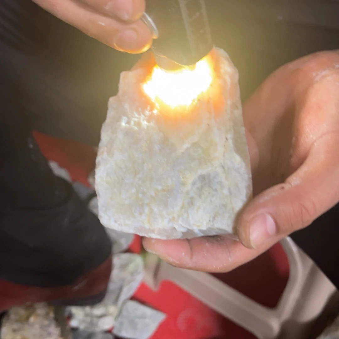 和田玉（糖玉）未镶嵌手镯