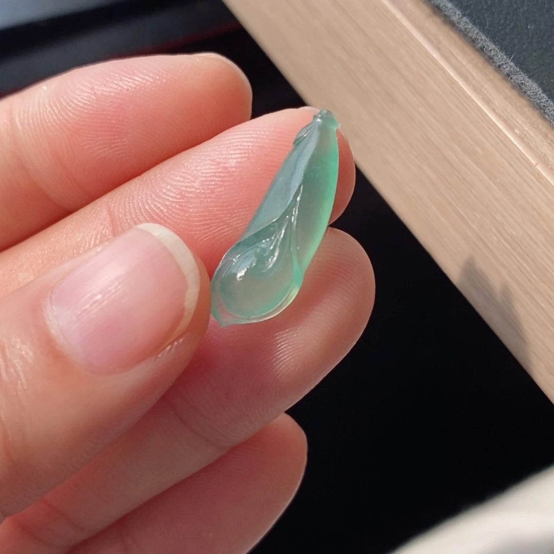 定制翡翠未镶嵌玉兰花