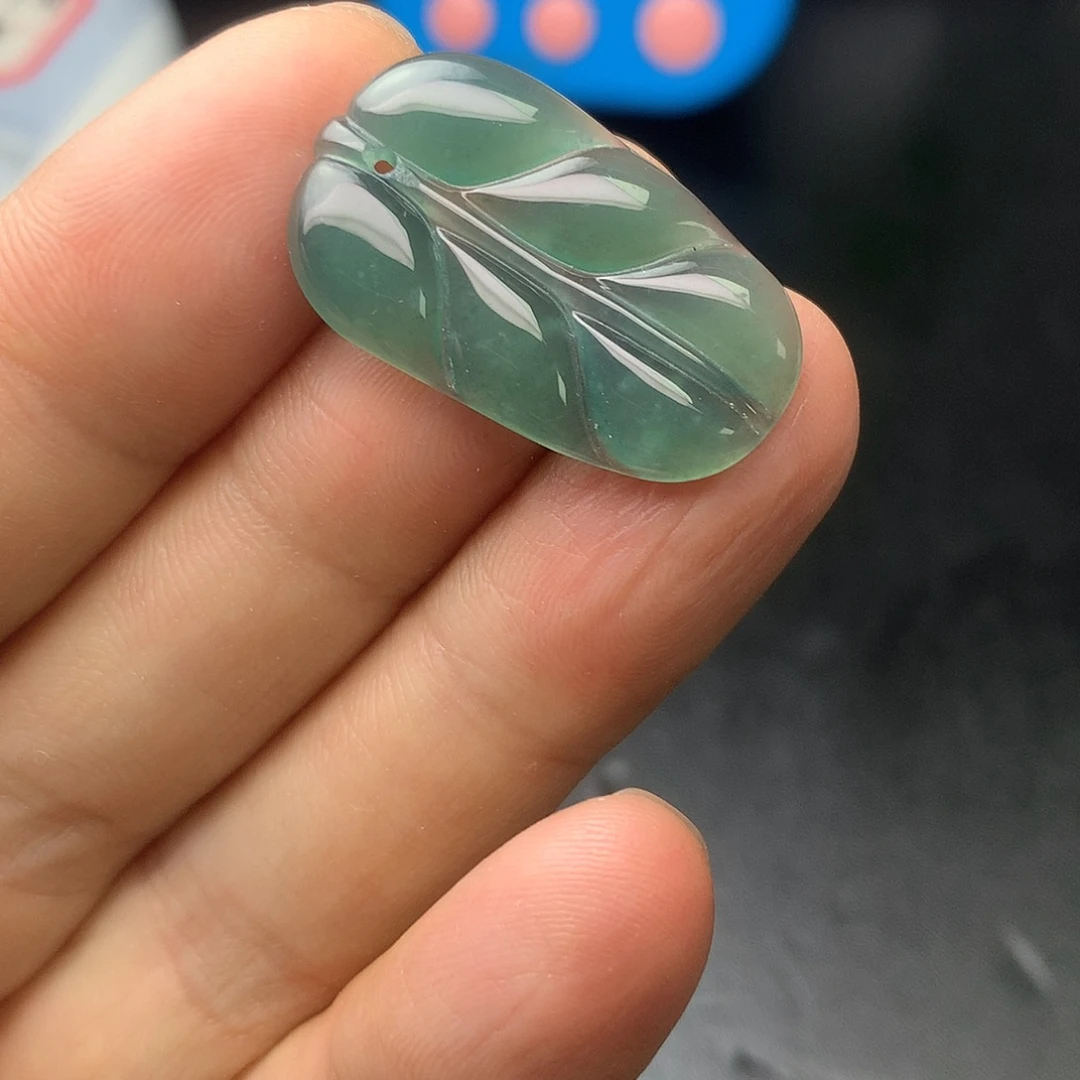 翡翠未镶嵌颈饰翡翠首饰和翡翠珠宝