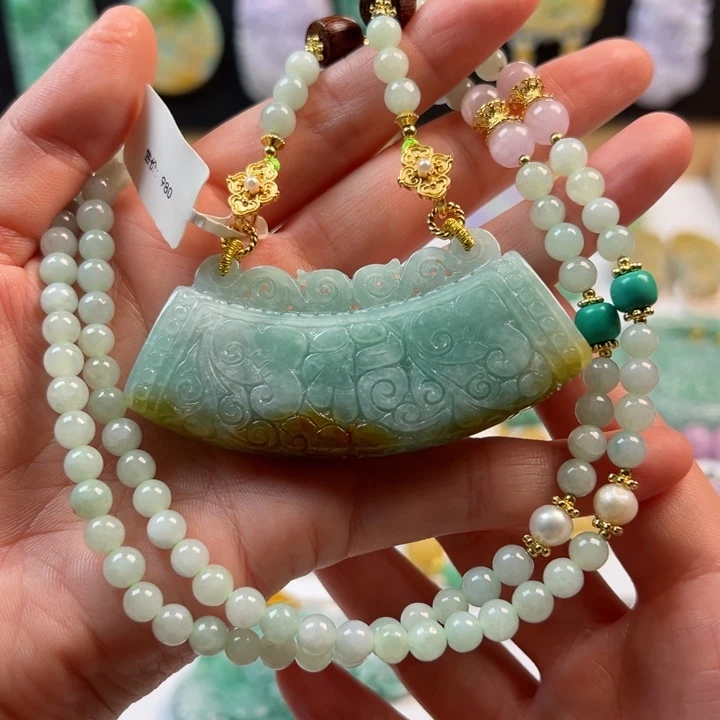 翡翠未镶嵌颈饰吊坠