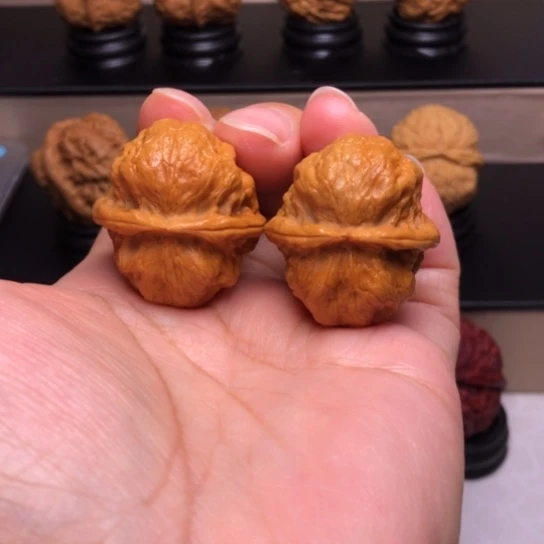 文玩核桃把件M****D玉龙金蟾27