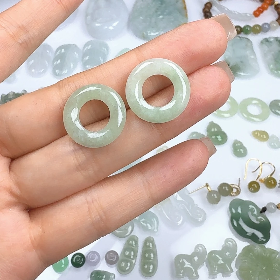 翡翠未镶嵌颈饰11