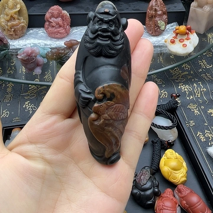 石英质玉未镶嵌手把件