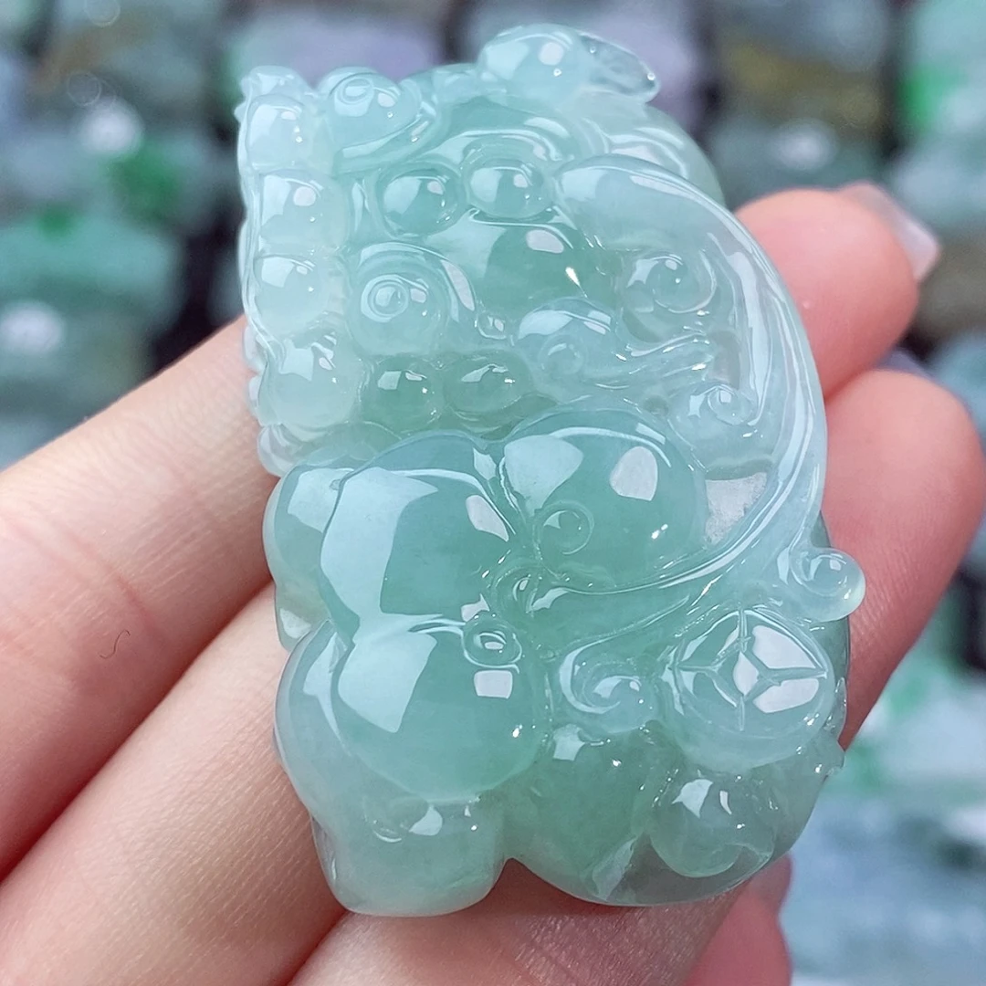 颈饰未镶嵌翡翠天然