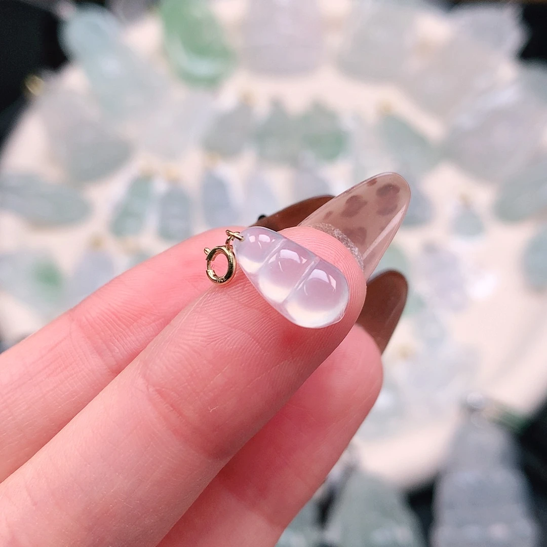 翡翠颈饰18K金镶嵌小豆子18.5、13、7、4