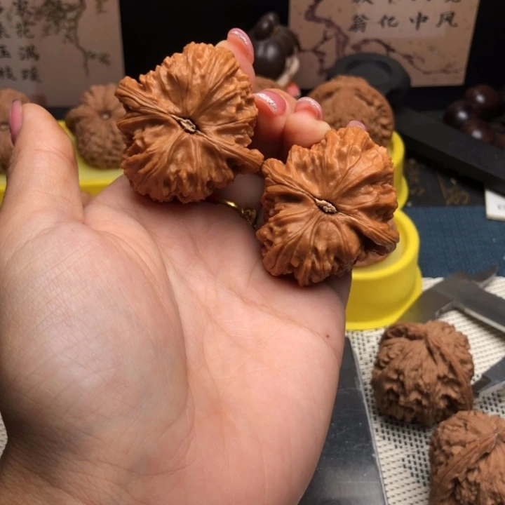 吊坠文玩核桃40白狮子