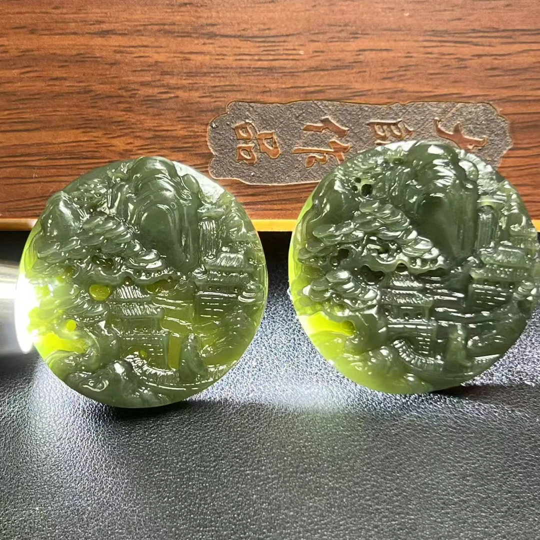 面面来财珠宝H4721-和田玉玄天青玉山水牌-配珠链盒-多样性发其一