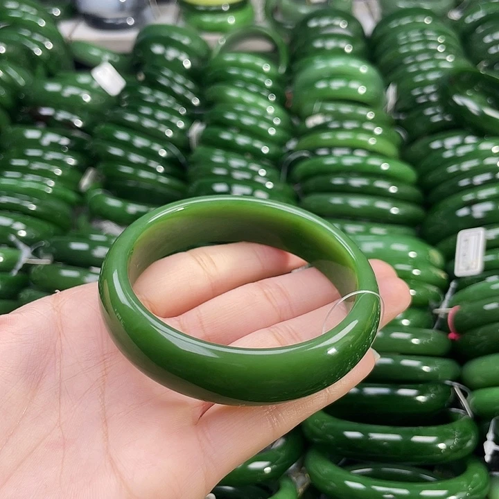 未镶嵌手镯和田玉（碧玉）