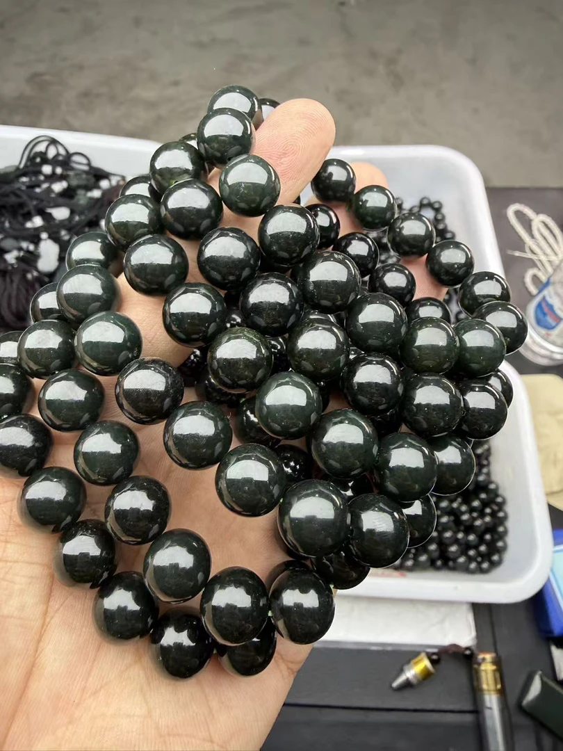 青海和田玉格尔木小灶火黑油青卡12mm手串 多样性发一