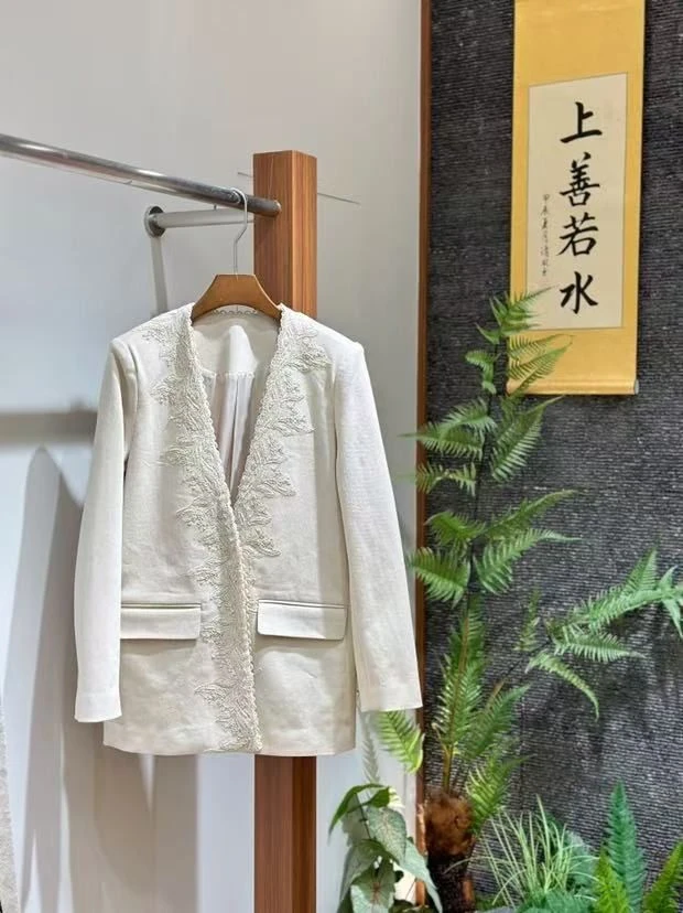 【ZHEN】25K01054 2025气质显瘦时尚百搭上新小众设计感外套