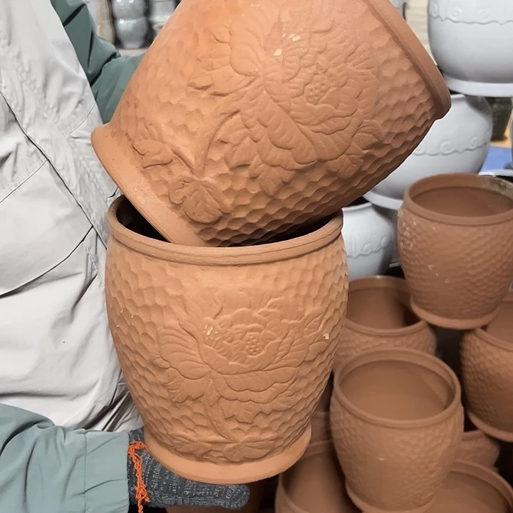 高度23厘米口19厘米