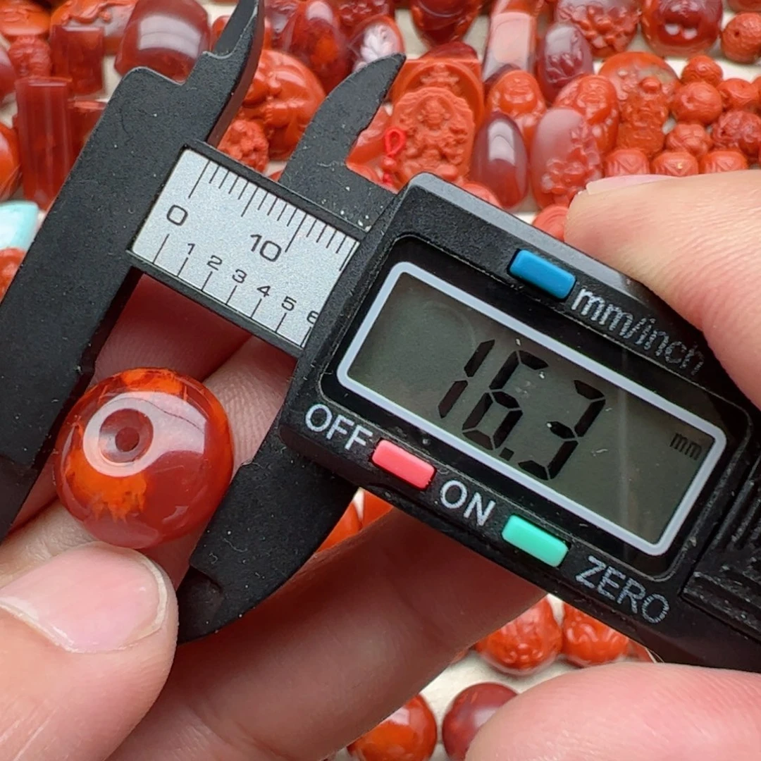 南红玛瑙配饰未镶嵌