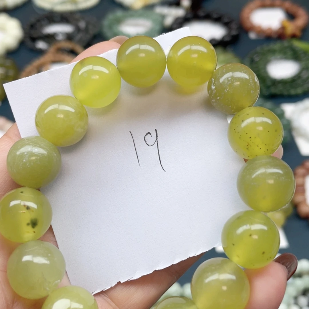 未镶嵌蛇纹石玉手串胖**.