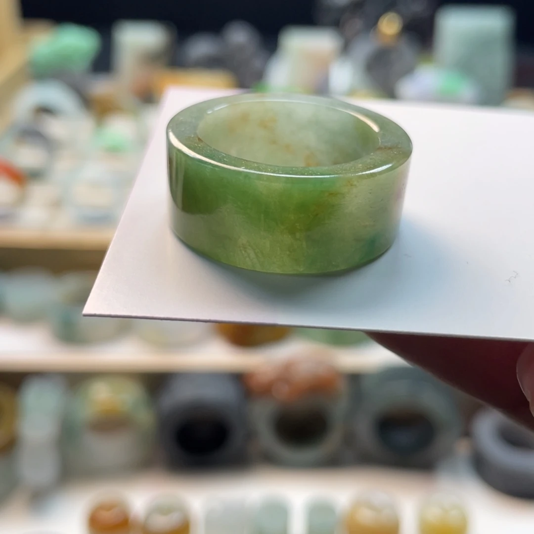 定制翡翠未镶嵌戒指