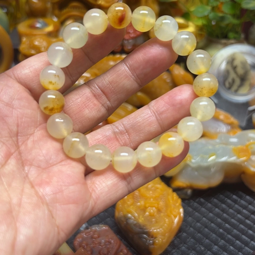 石英质玉未镶嵌颈饰