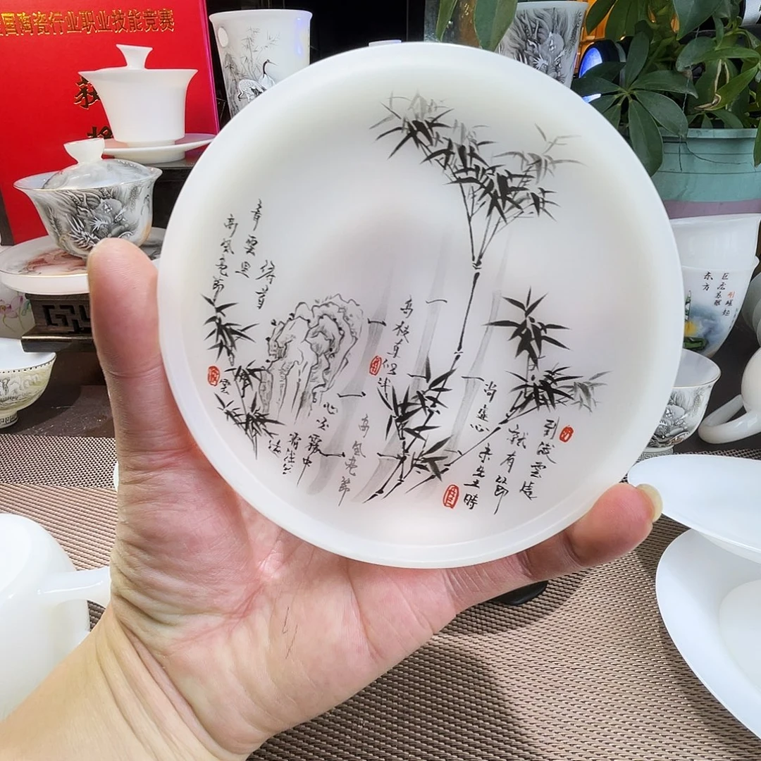 手绘的小可爱也是我喜欢看的了