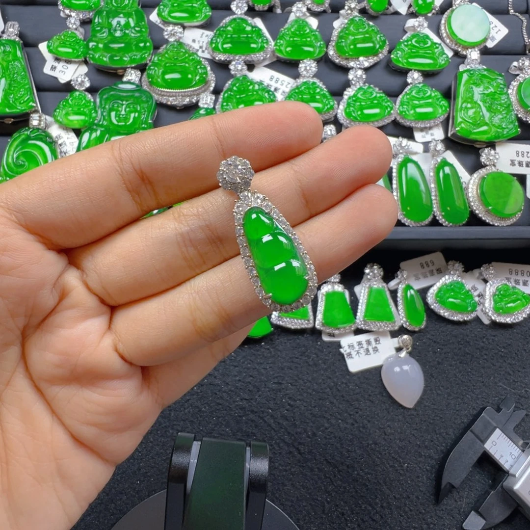 翡翠银S925镶嵌颈饰