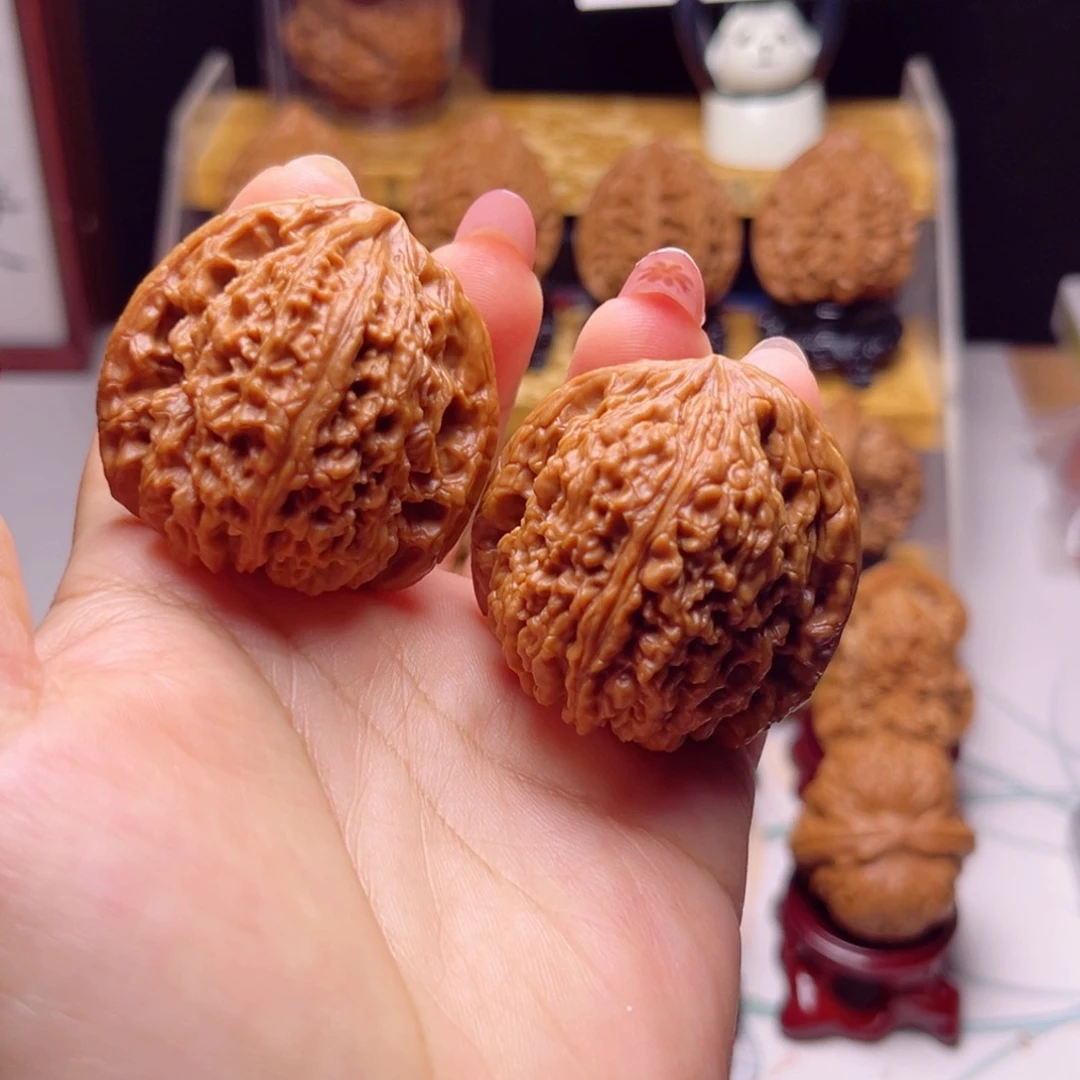 文玩核桃吊坠老式红皮歪江