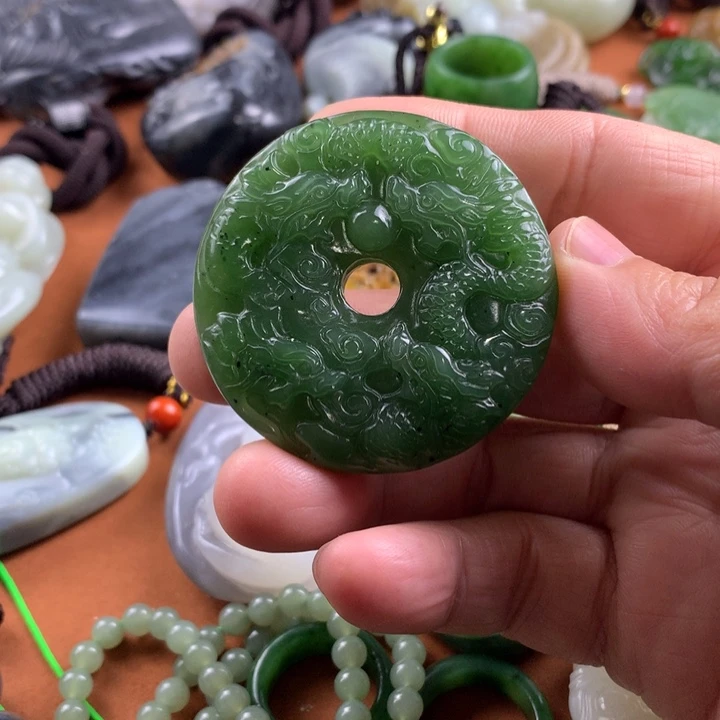 未镶嵌和田玉挂件