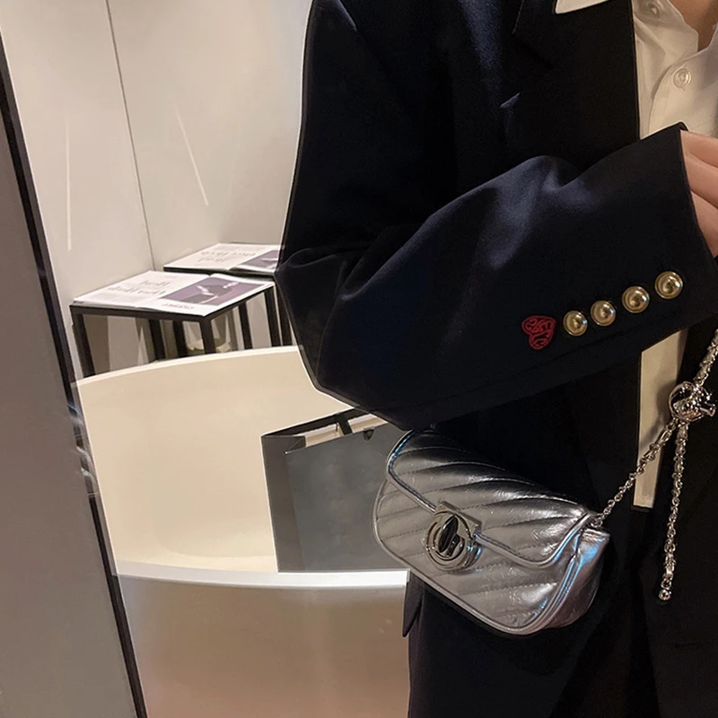 银色高级小众包包2025新款潮流小香风菱格链条包百搭单肩斜挎包女